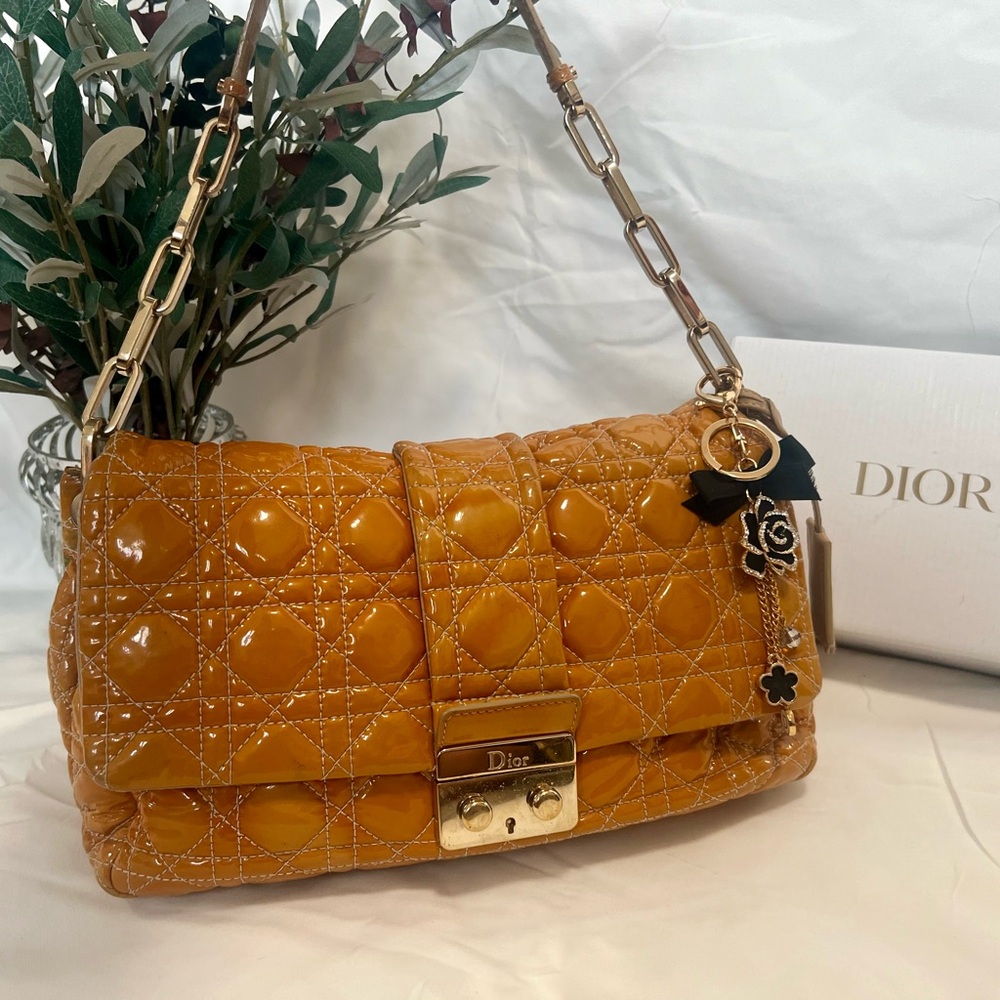 CHRISTIAN DIOR Cannage Patent Leather Shoulder/Handbag Miss Dior. Authentic